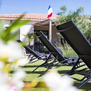 Les Costebelles Bed & Breakfast