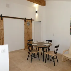 L'auguste Bed and breakfast