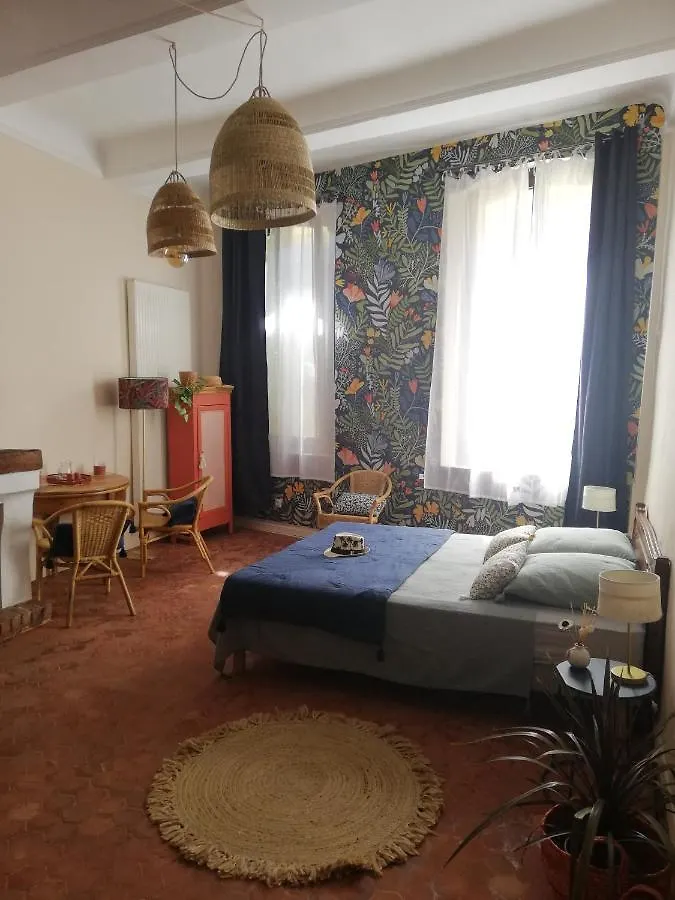 La Chambre D'Adele Valensole